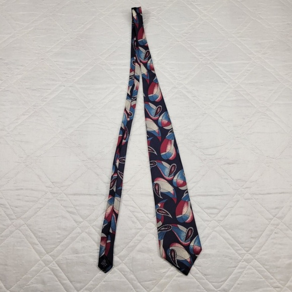 Papillon 100% silk hand made‎ Tie w/ bright paisley design